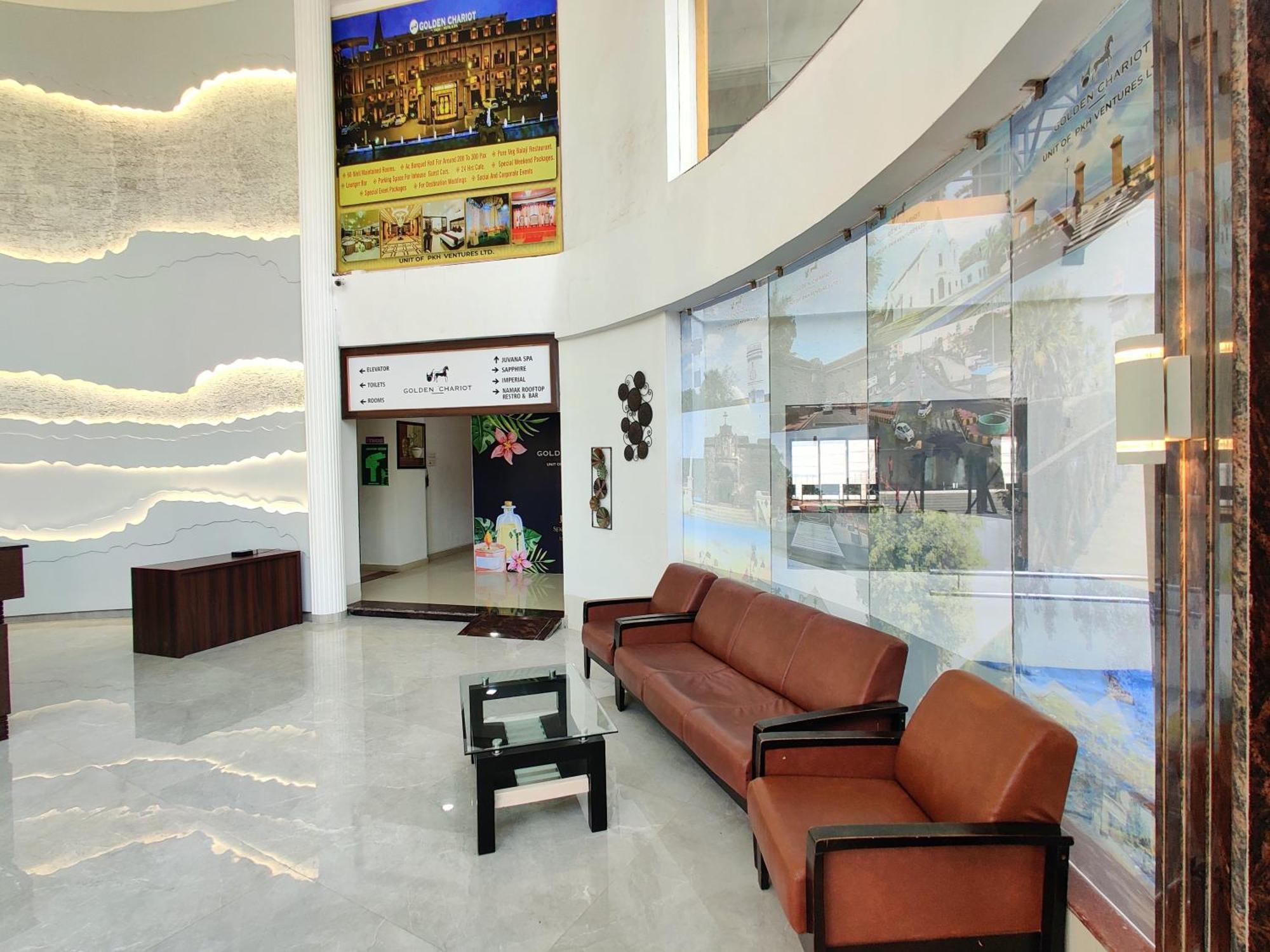 Golden Chariot Hotel Даман Экстерьер фото